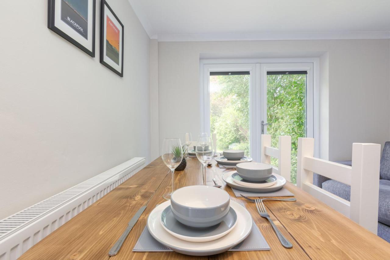 Charles Alexander Short Stay - Moorway House Poulton-le-Fylde Buitenkant foto