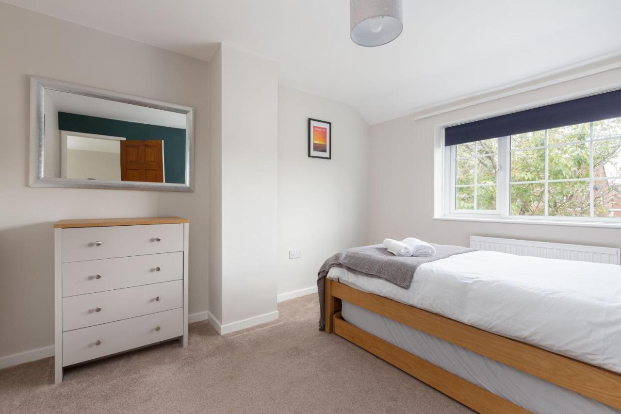 Charles Alexander Short Stay - Moorway House Poulton-le-Fylde Buitenkant foto